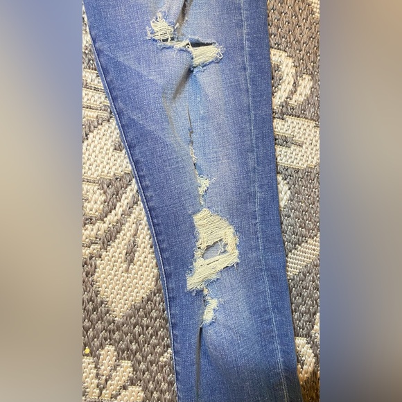 💙GREAT CONDITION | Abercrombie & Fitch | Size 27/4R - Picture 4 of 9